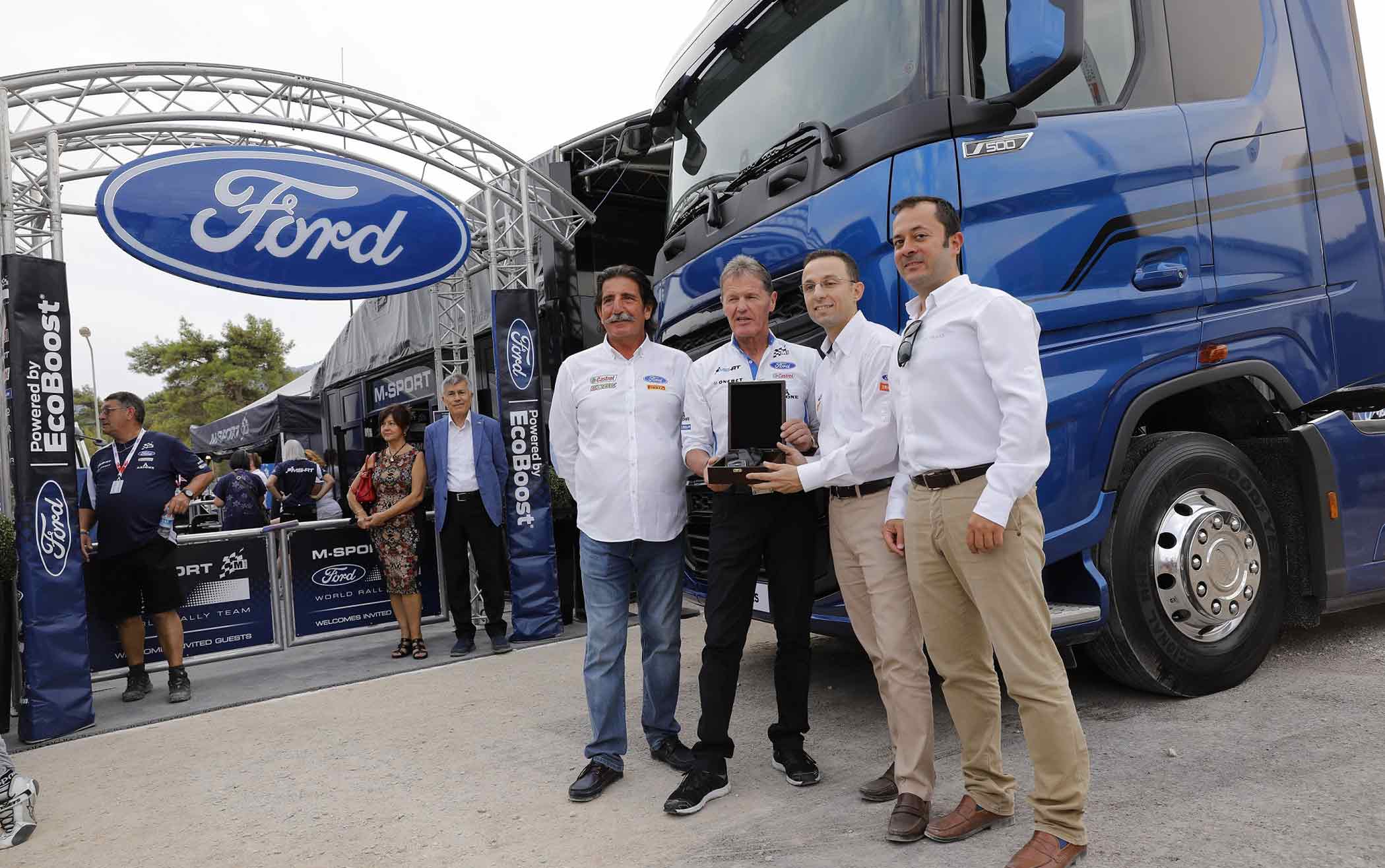 Ford Trucks yeni çekicisi M-Sport’un hizmetinde!