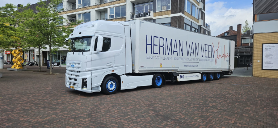 Volledig op maat gemaakte Ford F-MAX afgeleverd aan A.B.T. Events B.V.
