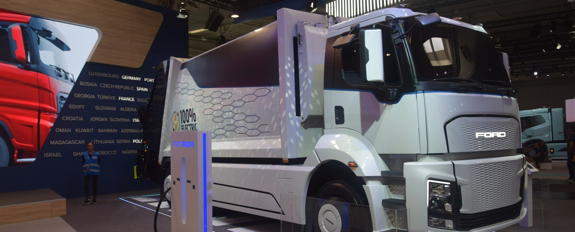 Ford Trucks unveils its %100 electric truck supporting its ambitious goal: 50% of sales to Europe will be “0” emissions by 2030