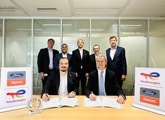 TotalEnergies Lubrifiants and Ford Trucks sign a strategic international partnership